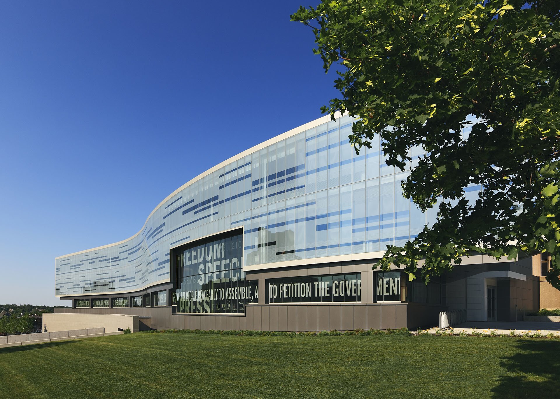 S.I. Newhouse School of Public Communications, Syracuse University, Syracuse, New York, Polshek Partnership Architects