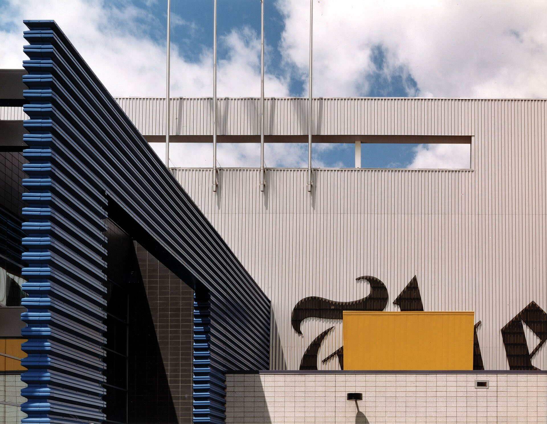 80 — Final Photography — Exterior;