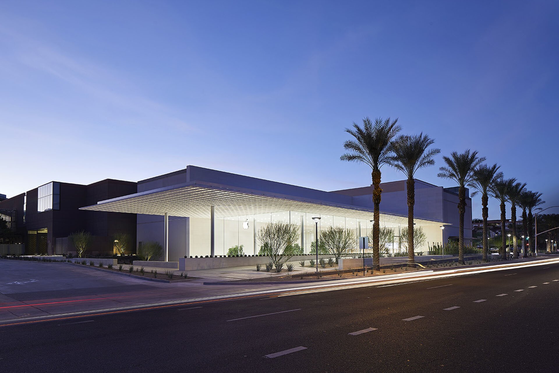 1600_Apple-Scottsdale_Exterior-Heros-4